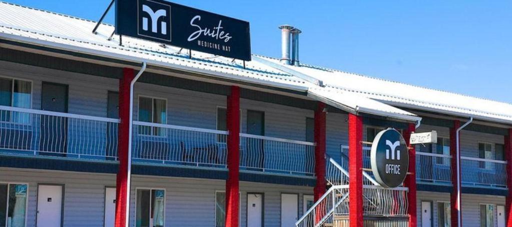 Medicine Hat Inn & Suites Zewnętrze zdjęcie