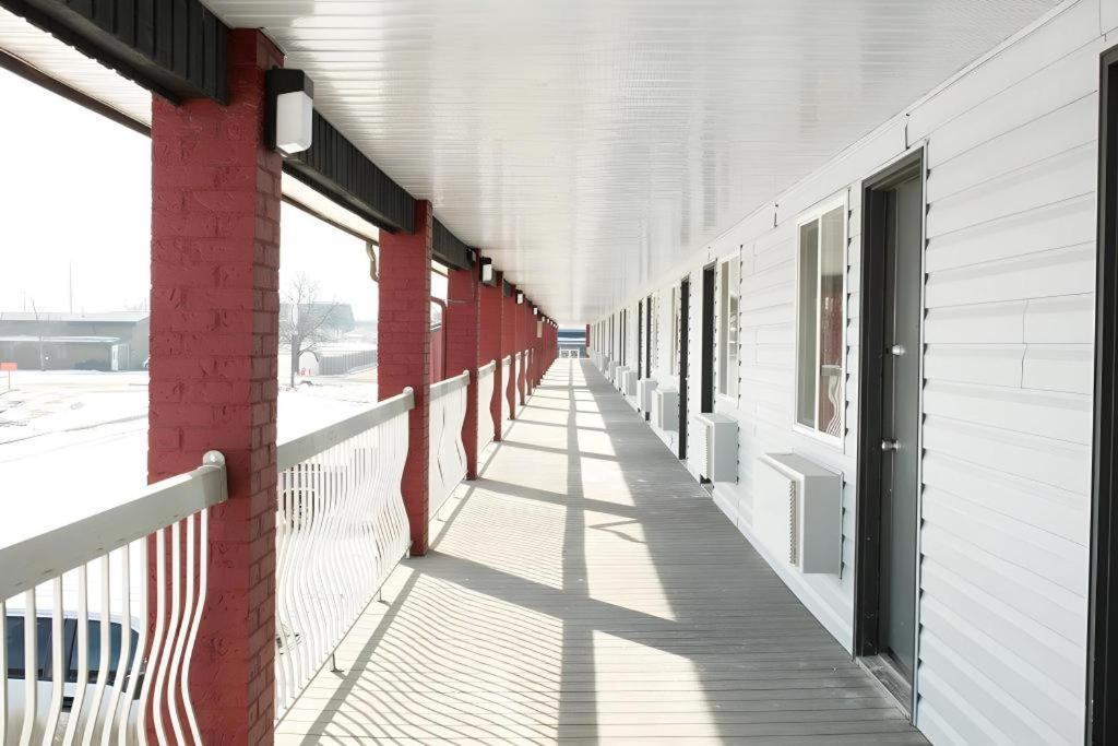 Medicine Hat Inn & Suites Zewnętrze zdjęcie