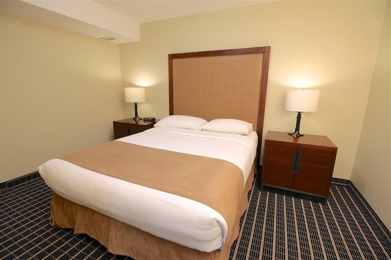 Medicine Hat Inn & Suites Zewnętrze zdjęcie