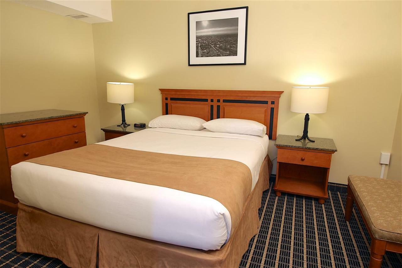 Medicine Hat Inn & Suites Zewnętrze zdjęcie