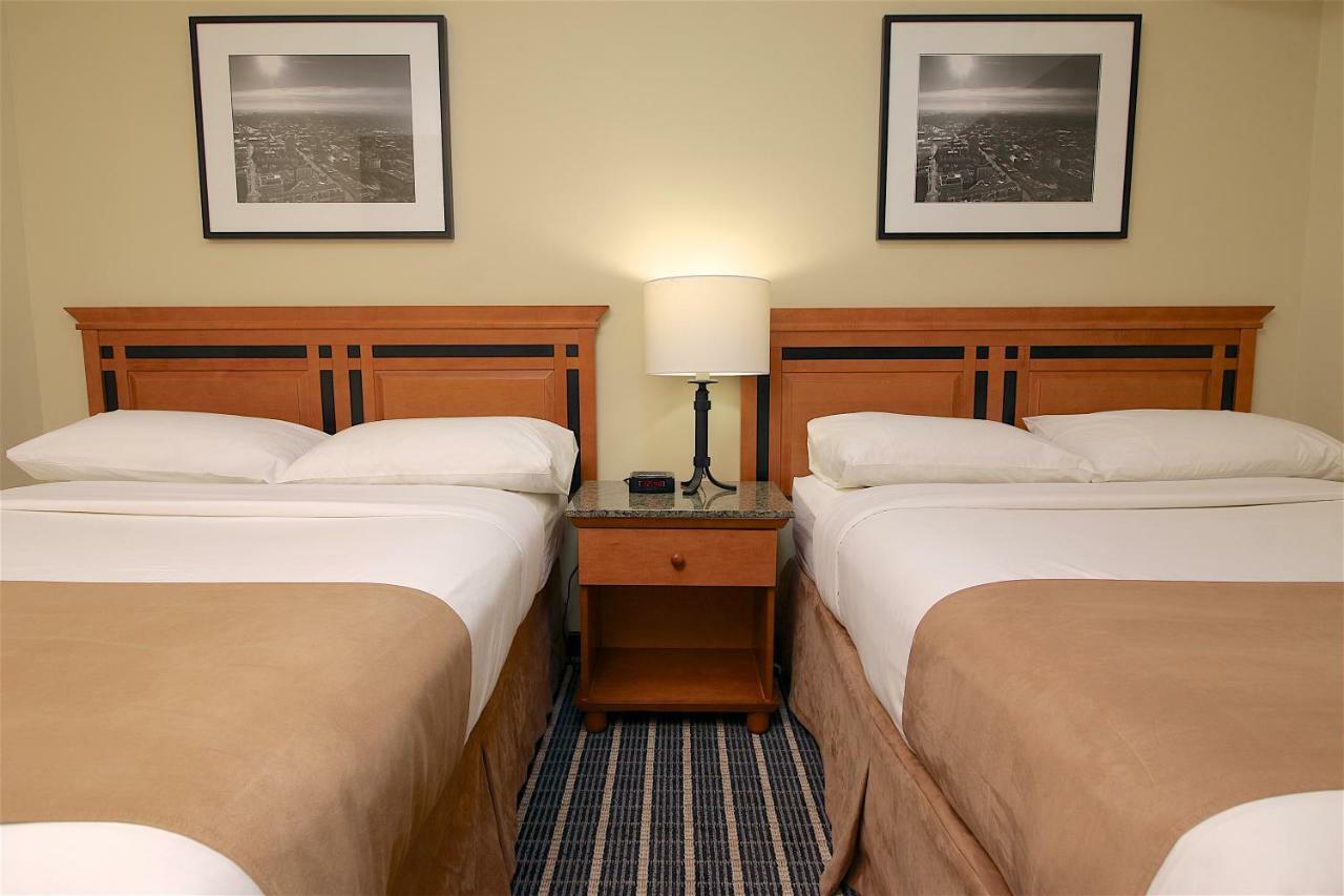 Medicine Hat Inn & Suites Zewnętrze zdjęcie