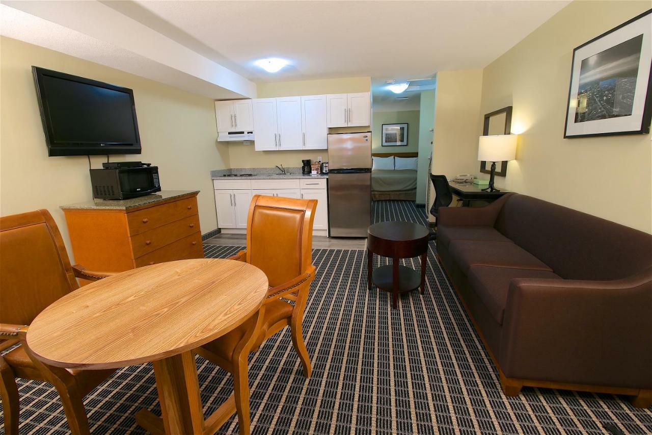 Medicine Hat Inn & Suites Zewnętrze zdjęcie